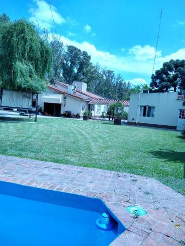 QUINTA PARA 10 PERSONAS EN OPEN DOOR-LUJAN