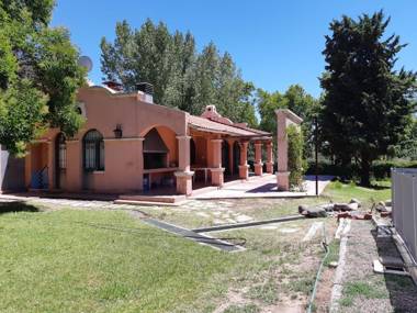 Casa con parque por los caminos del vino