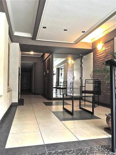 Rent for Days II - Top Centro