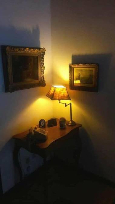 DC HOSTEL bed ;& brekfast