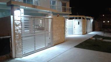 1-1/2 AMB c/BALCON SOLEADO en EDIFICIO FRENTE AL MAR