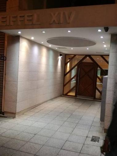 DPTO SOBRE AV.COLON Y GUEMESA 100 MTS DEL MAR1AMBIENTE DIVIDIDO18 MTRS CUADRADOS