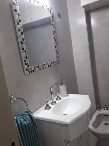 CÓMODO DEPTO 2 AMB CON EXCELENTE UBICACIÓN