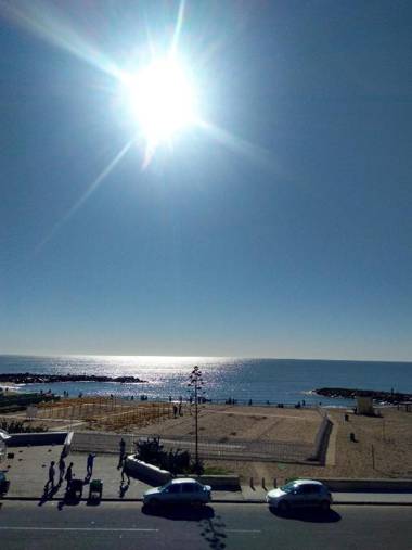 Depto a pocos metros del mar