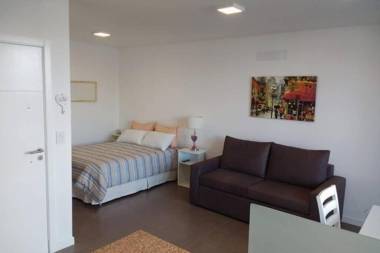 EXCELENTE y completisimo monoambiente con cochera