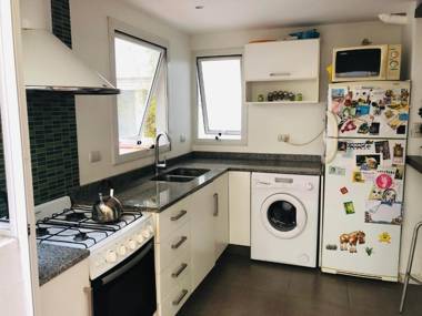 depto sobre AV Colon con cochera parrila y patio