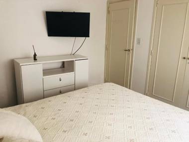 depto sobre AV Colon con cochera parrila y patio