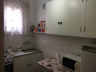 Amplio y cómodo Dpto. céntrico a 2 cuadras del Mar