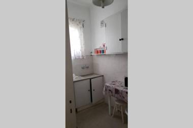 Amplio y cómodo Dpto. céntrico a 2 cuadras del Mar