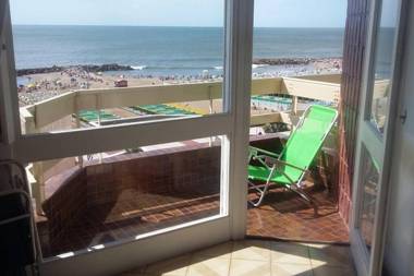 La Perla frente al mar