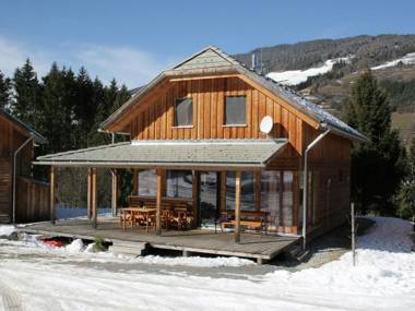 Appealing Holiday Home in Sankt Georgen ob Murau with Sauna