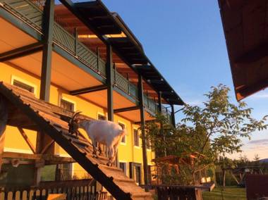 Autobahnrestaurant & Motorhotel Zöbern