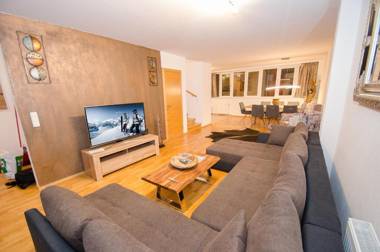 Penthouse SEVEN by All in One Apartments