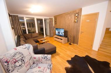 Penthouse SEVEN by All in One Apartments