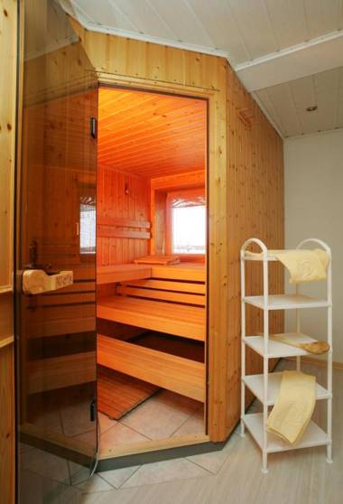 Penthouse White Schmitten