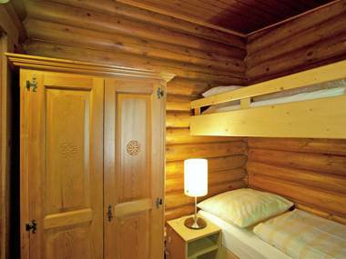 Cozy Chalet in Wörgl-Boden with Private Garden