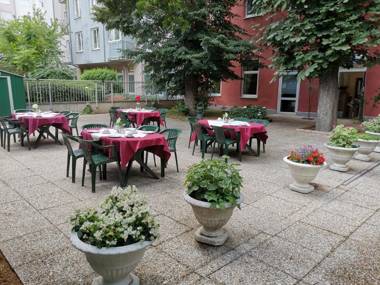 Garten- und Kunsthotel Gabriel City