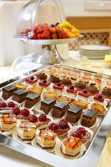 Am Spiegeln dialog.hotel.wien