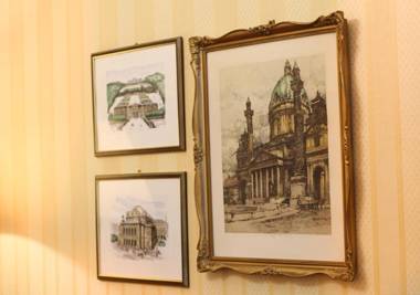 Opera Suites Self Check In