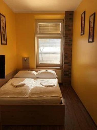 Do Step Inn Home - Hotel & Hostel