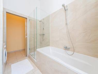 Vienna Apartment 1010