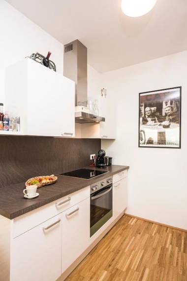 Sky View Apartment Vienna by ichbucheAT