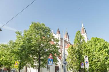 Szene Wien Apartment by ichbucheAT