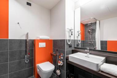 Campanile Vienna South