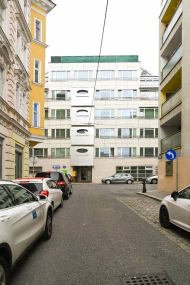 Bright Apartment Mariahilf