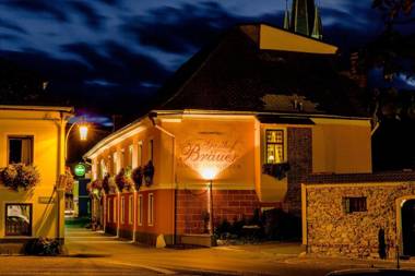 Gasthof Bräuer - Familie Eibensteiner