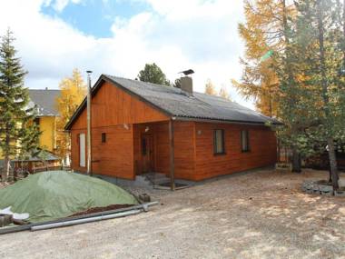 Sunlit Cabin with Jacuzzi in Turracherhohe