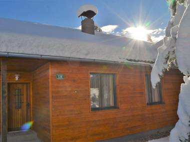 Sunlit Cabin with Jacuzzi in Turracherhohe