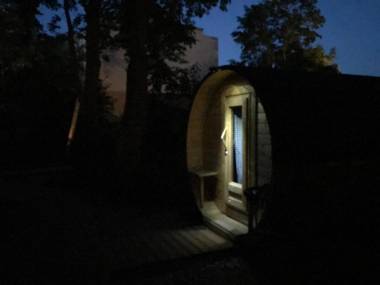 Schlaffass - Schlafen im Holzfass