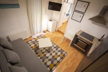 Hall Deluxe City Apartment