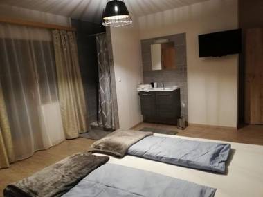 Holiday House Spanner