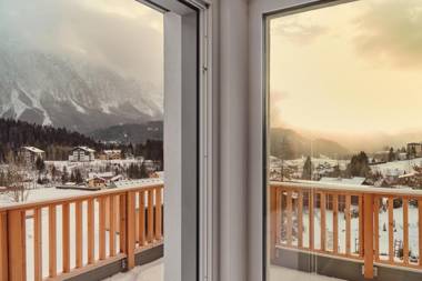 die Tauplitz Lodges - Bergblick Lodge B6 by AA Holiday Homes