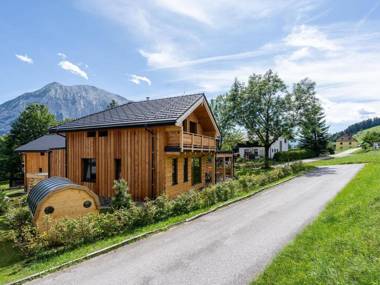 Modern Chalet in Tauplitz with Sauna