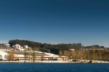 JUFA Hotel Stubenbergsee