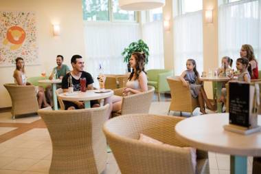 JUFA Hotel Stubenbergsee