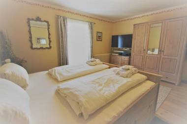 Alpenlandhaus Menardi