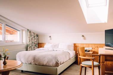 HENRI Country House Seefeld