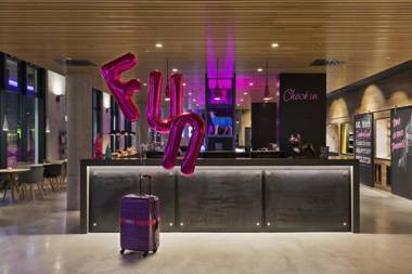 MOXY Vienna Airport