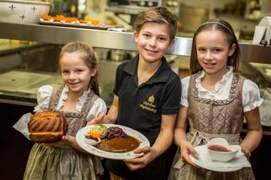 Gipfelhaus Magdalensberg Familie Skorianz