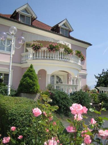 Villa Rose