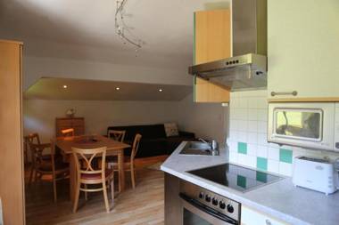 Room in Apartment - Ferienhaus Kahr Appartment Rosbrand