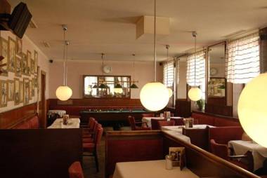 Madar Café Central Melk