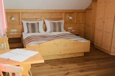 Ferienwohnungen Haus-Holzer