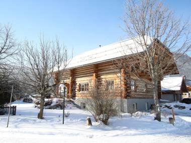 Lovely Holiday Home with Sauna in Mauterndorf
