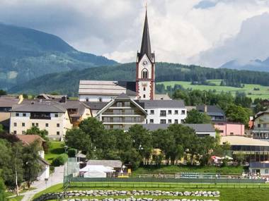 Modern luxury apartment in the center Mariapfarr