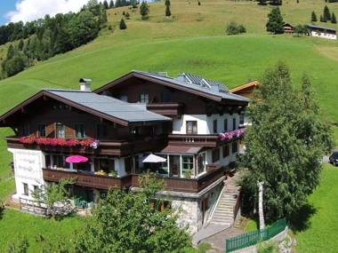 Large Apartment in Maria Alm with Terrace